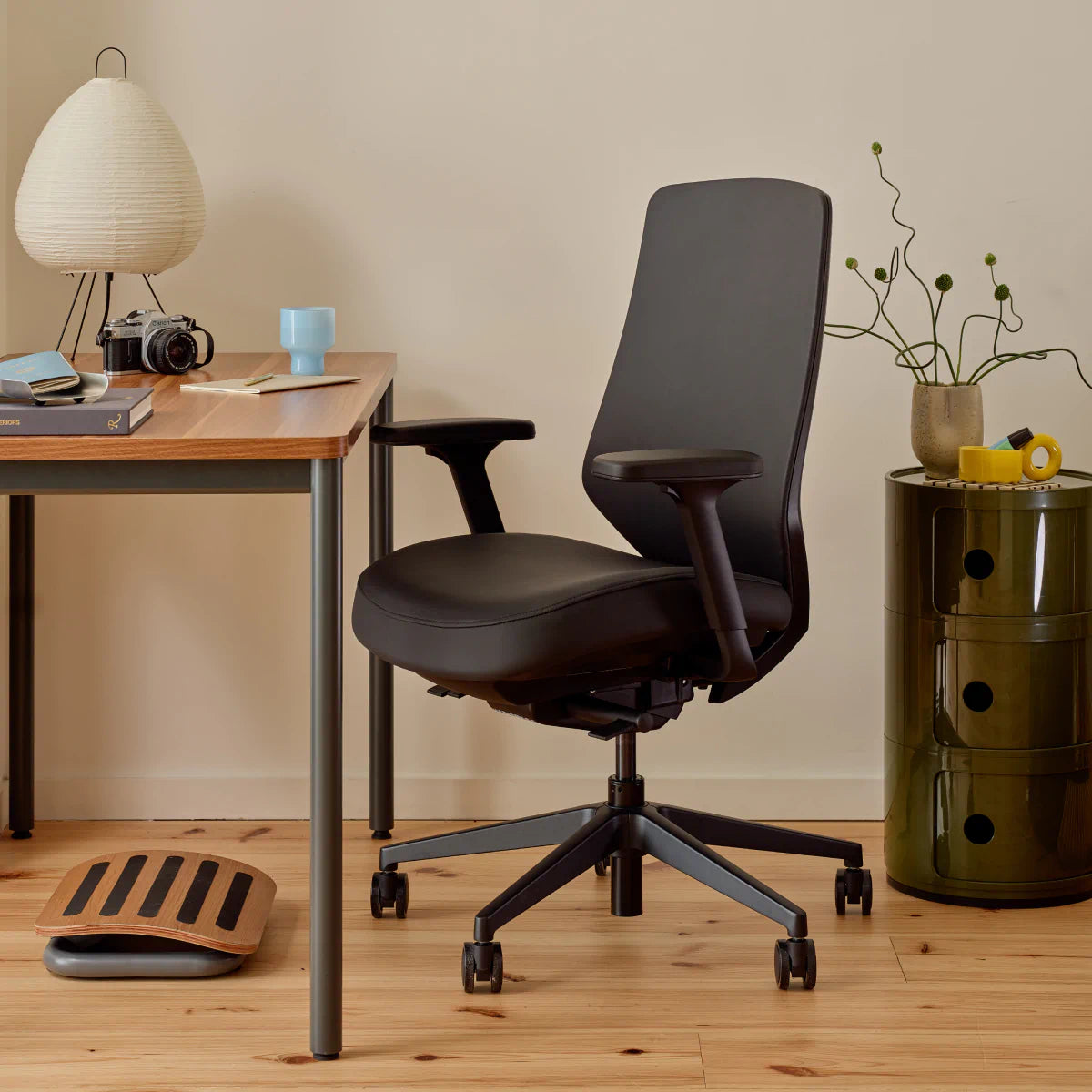 Color:Black Leather;
