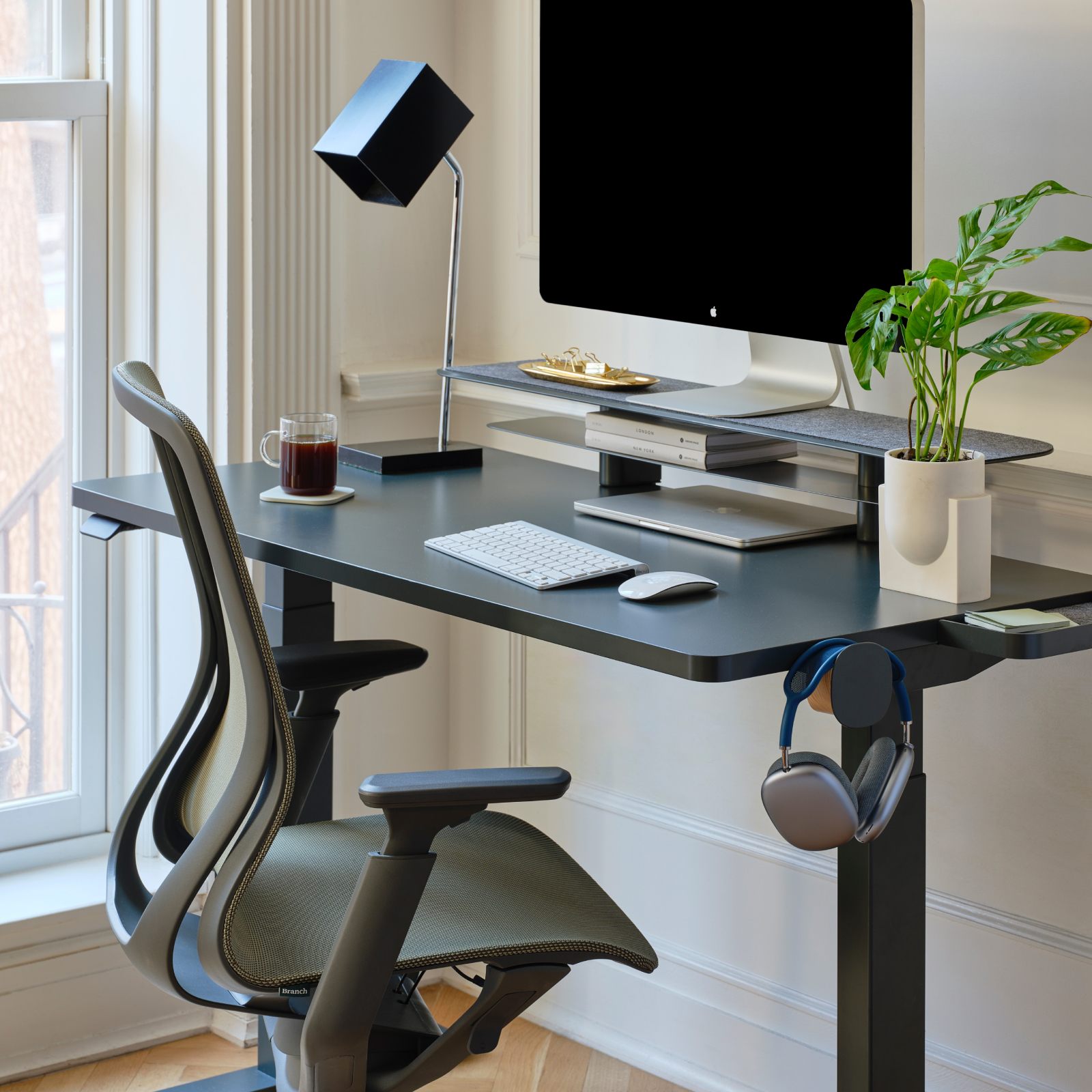 Color:Sage; Stand Size:Large;