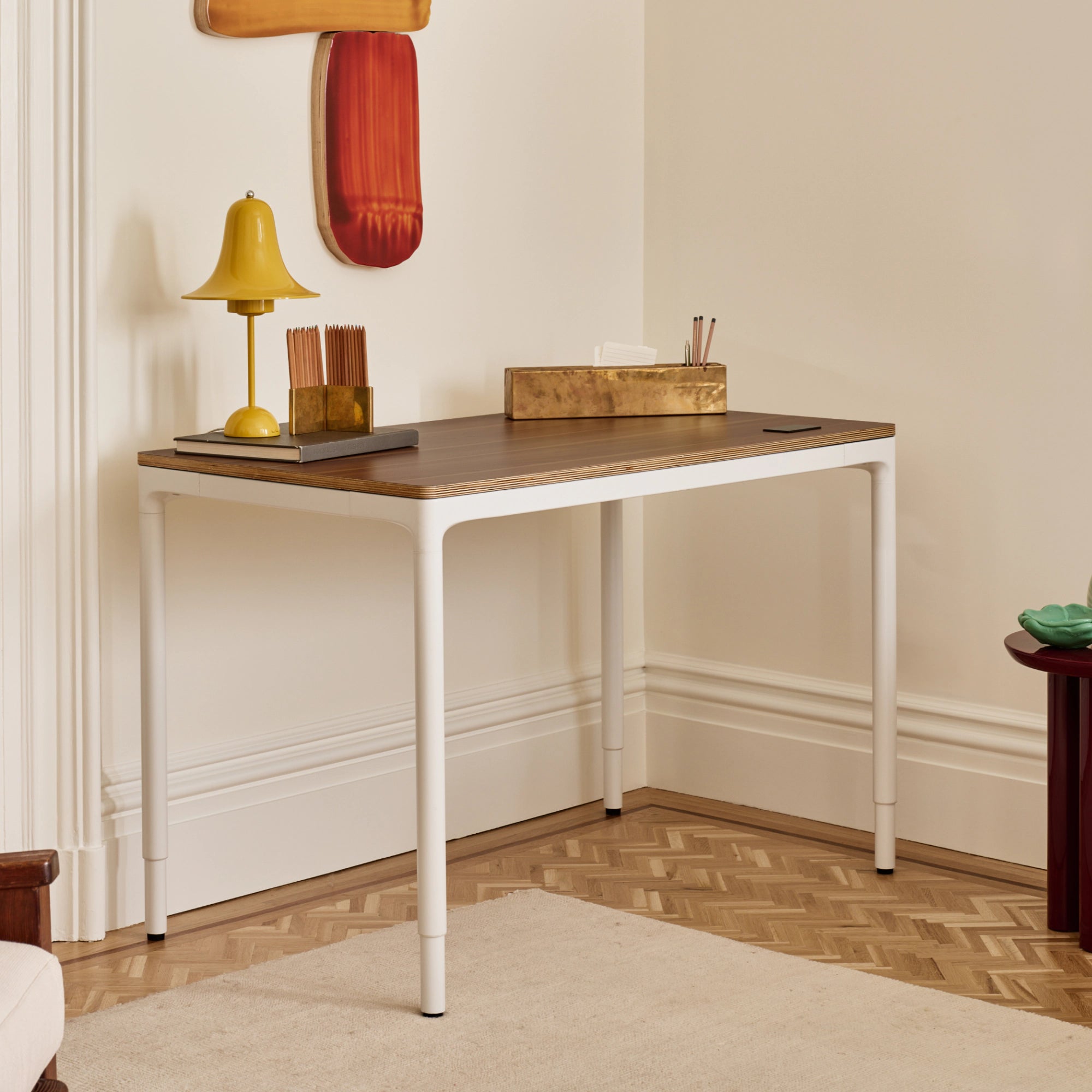 Top Color:Cognac Oak;