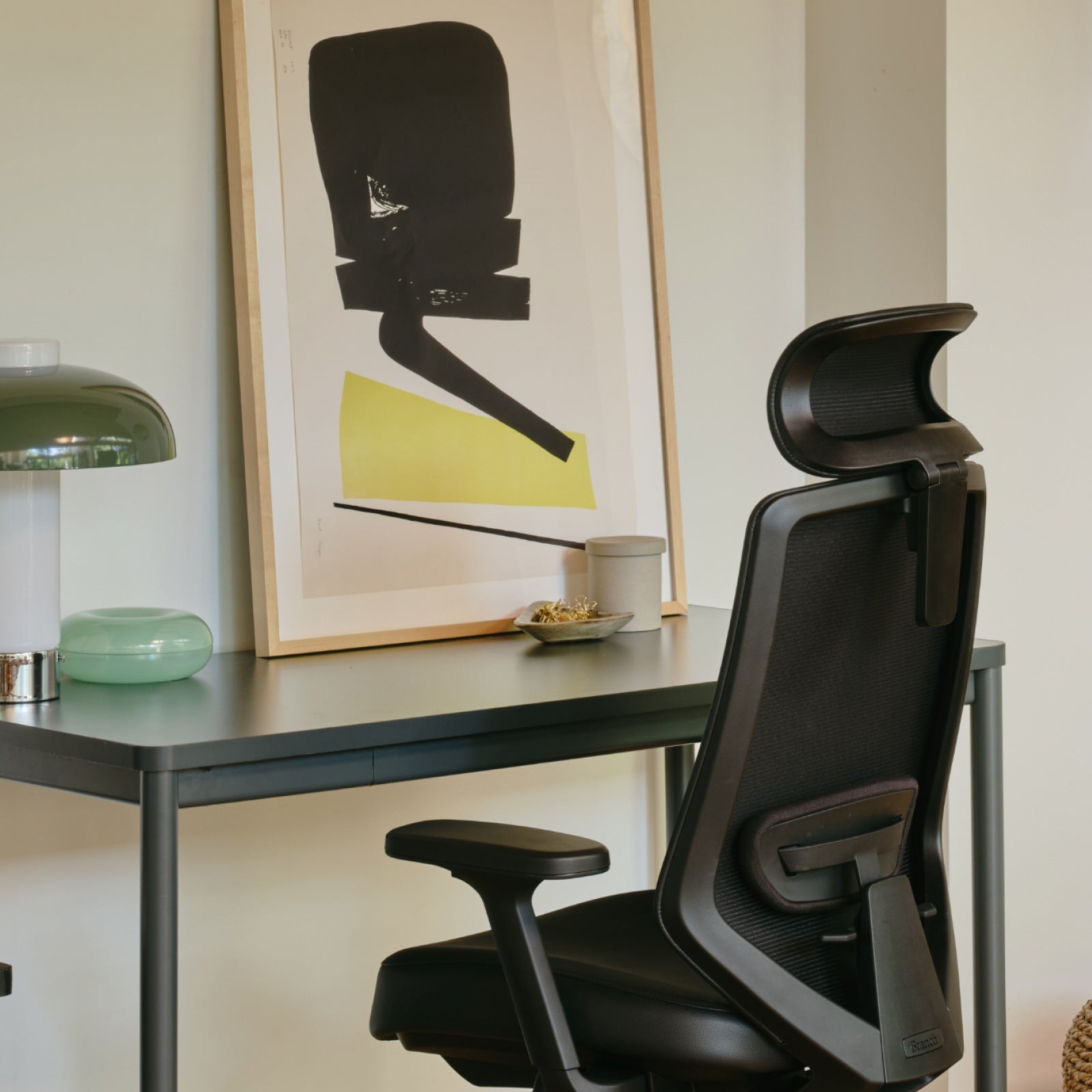 Color: Black Leather;