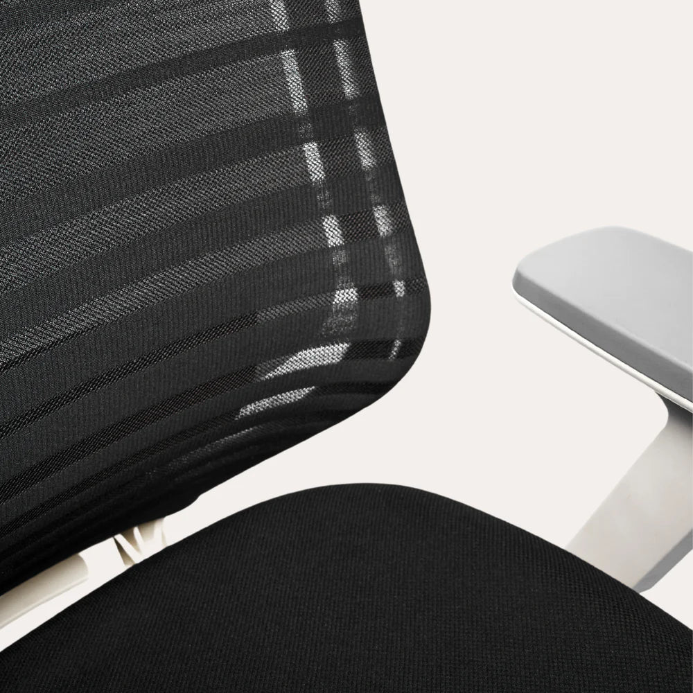 Seat Color:Black; Frame Color:Black; Size:Standard